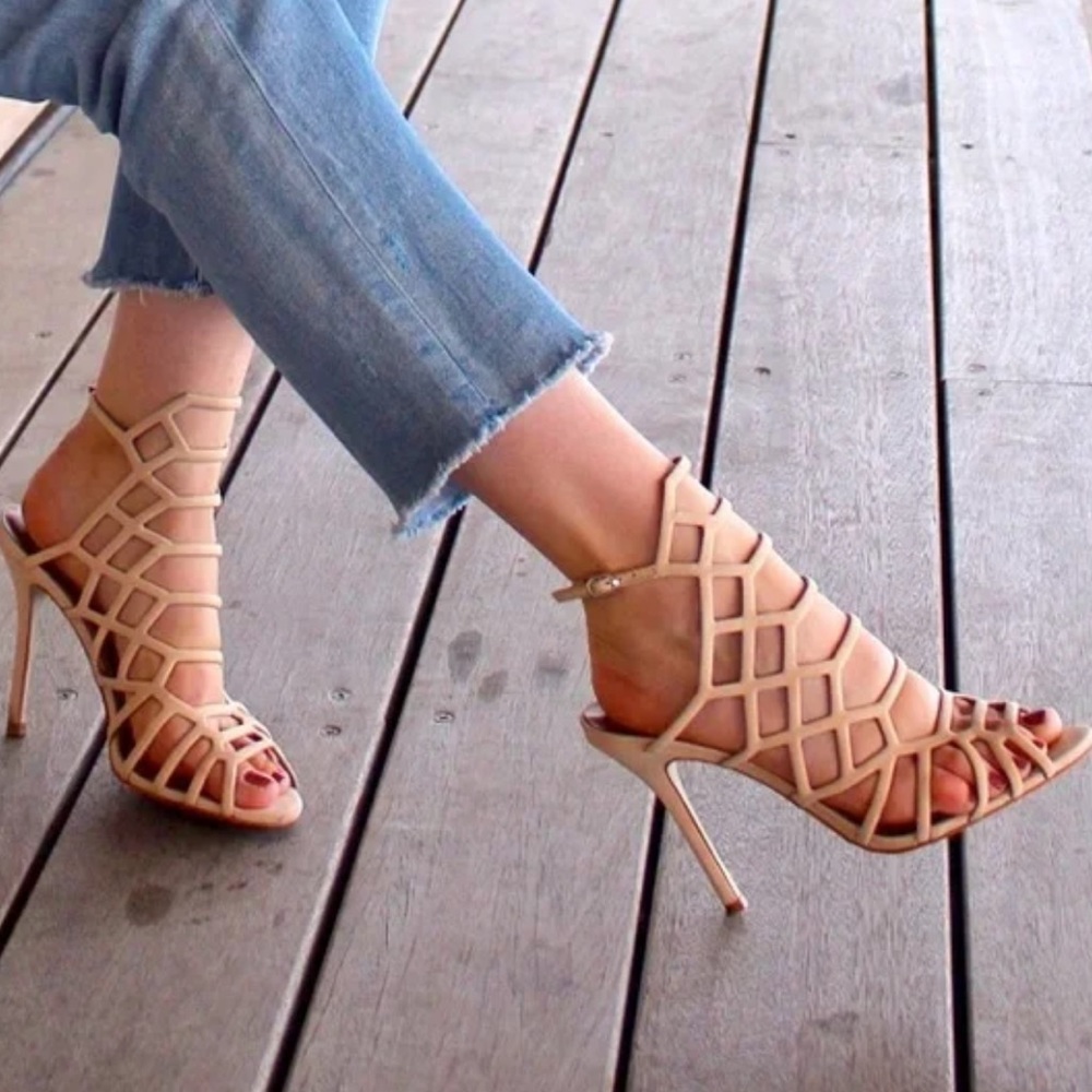SCHUTZ Juliana Caged Sandal in Nubuck- size 8